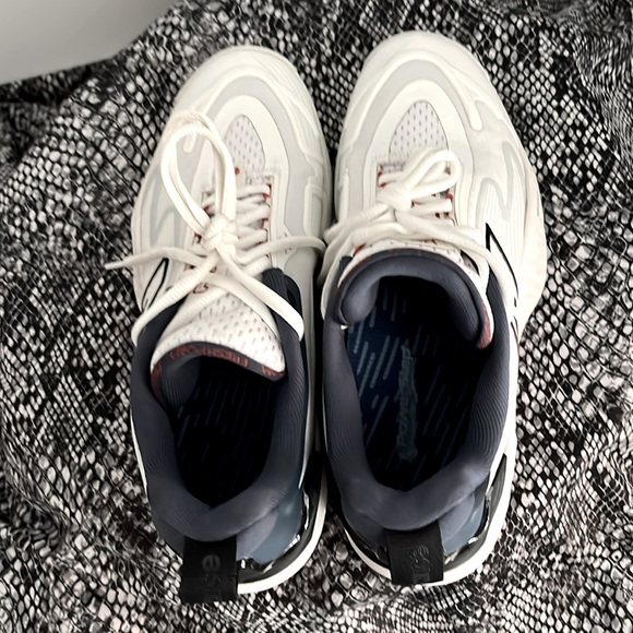 New Balance Womens Fresh Foam X CT Rally White and Navy Sneakers, NWOB Size 9 - Picture 13 of 13